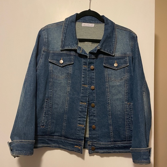 KEREN hart Jackets & Blazers - Classic Blue Jean Jacket